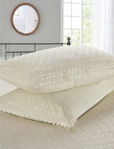 Richmond Extra Pillowcases